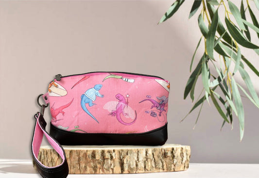Handcrafted Bearded Dragon Wristlet Purse or Pouch. Great gift for any beardie lover!